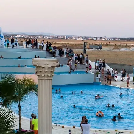 Deluxe Seaside *