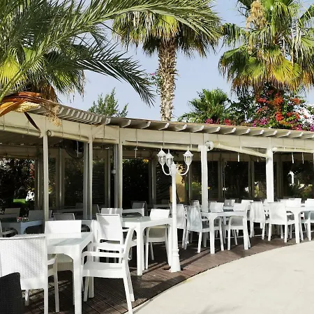Deluxe Seaside Apartamento Trikomo