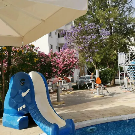 Deluxe Seaside Apartamento Trikomo